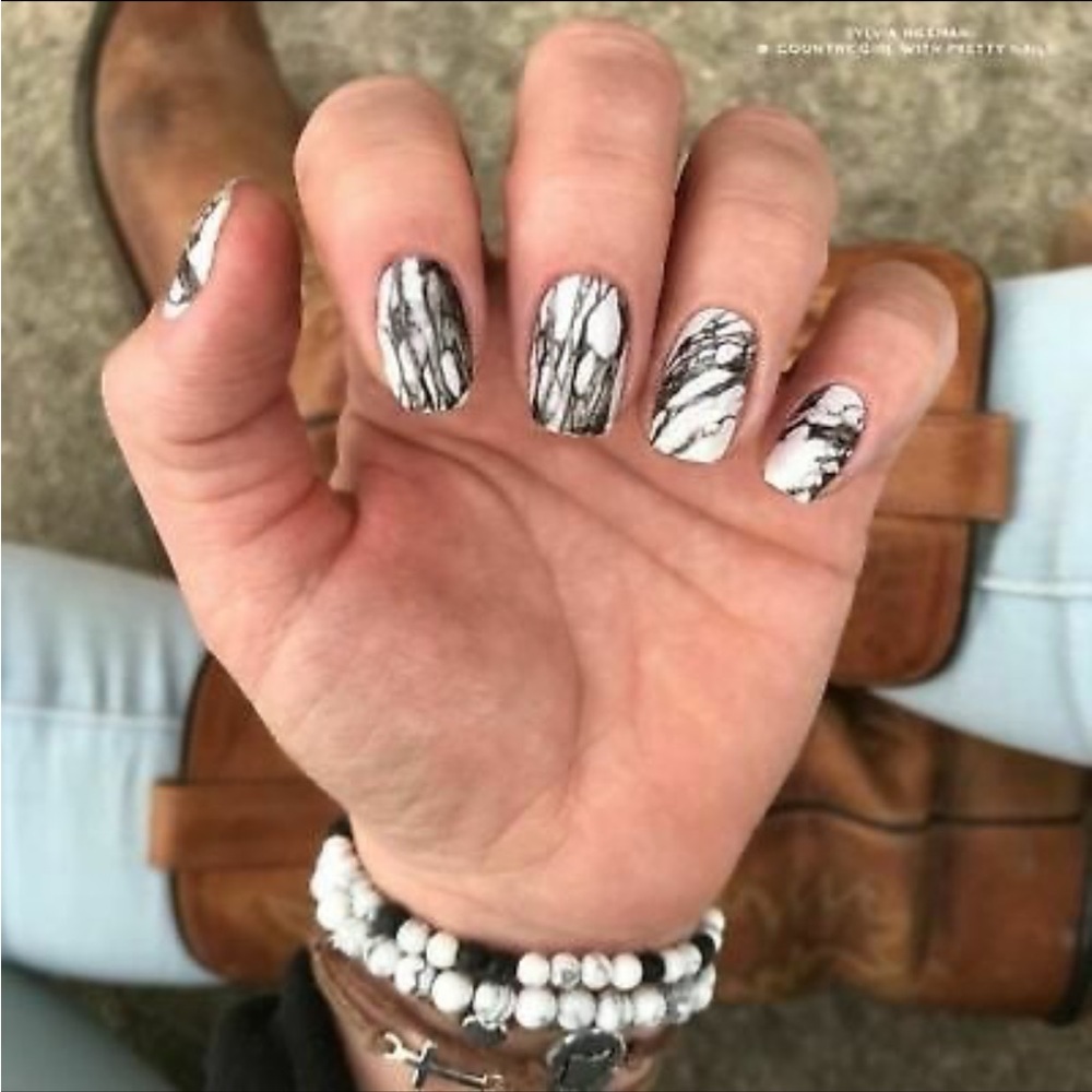 *Retired* Color Street: Mystic Marble | Black White Stone Rock Classic Marbled